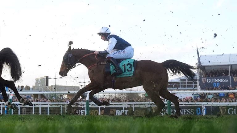 MARTATOR CAUSES 66-1 SHOCK IN DEBENHAMS JOHNNY HENDERSON GRAND ANNUAL 