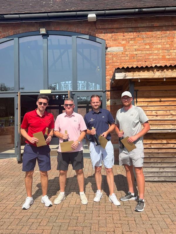 Warwick Racecourse Golf Day Raises Over £1,000 for Molly Ollys